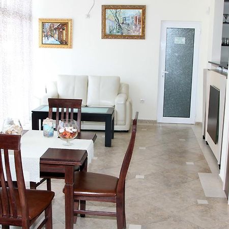 Vlasta Family Hotel رافدا المظهر الخارجي الصورة