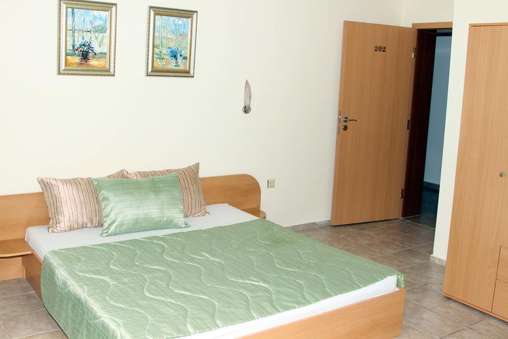 Vlasta Family Hotel رافدا المظهر الخارجي الصورة