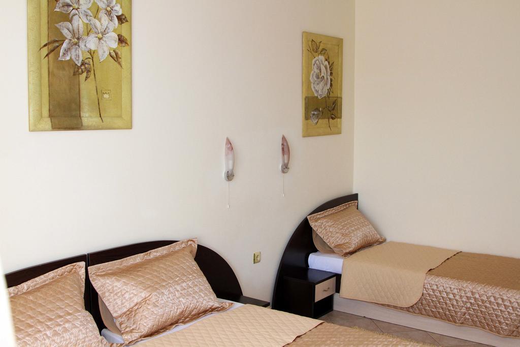 Vlasta Family Hotel رافدا المظهر الخارجي الصورة